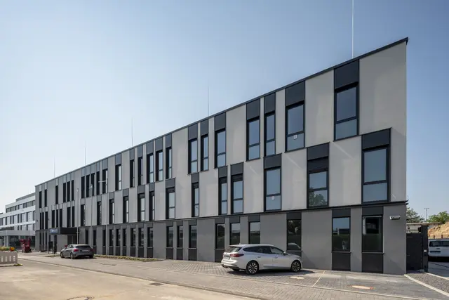 Der Neubau der neue Polizeiwache ist fertiggestellt. Jetzt beginnt die Inneneinrichtung. | Foto: OSMAB / GOLDOCT