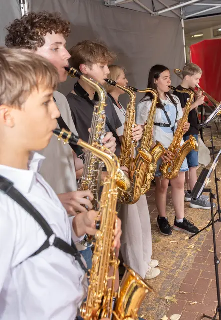 Saxophonist*innen der Musikschule in Kooperation mit dem Gymnasium. Foto: Axel König