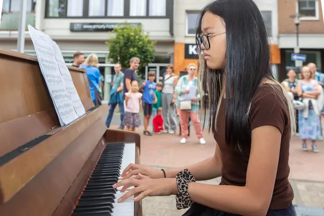 Die zwölfjährige Nhu-Khanh interpretierte „Hallelujah“ von  Leonard Cohen (1934-2016). Foto: Axel König