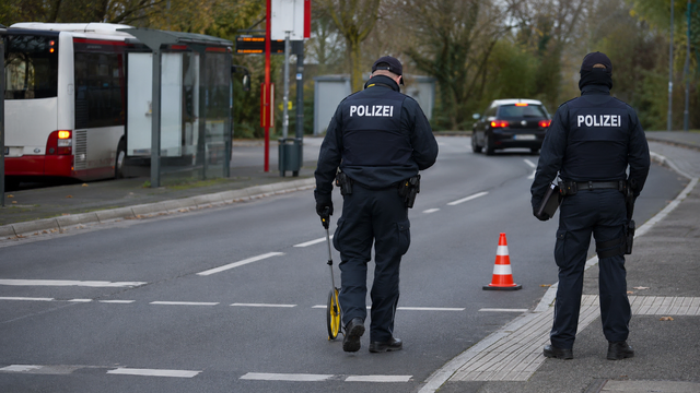 Das Bild zeigt nicht den realen Einsatzort oder Beteiligte. Symbolbild KI-generiert, kein echtes Foto. | Foto: KI-generiert mit ChatGPT/OpenAI