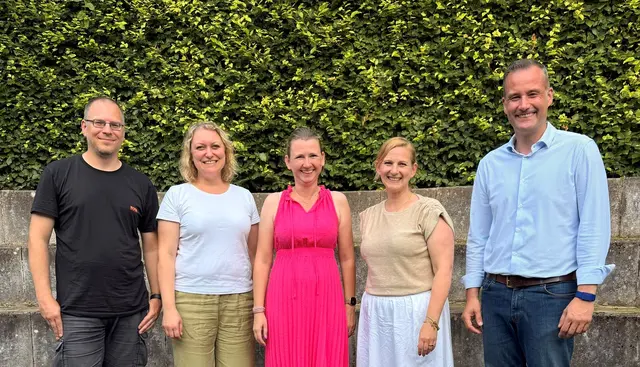 Der neue Vorstand (v.l.) mit: Christian Manthey, Rebecca Dinnendahl, Nicole Pfeiffer-Aug, Anja Koppen und Bastian Scheibelhut. Foto: Stadtschulpflegschaft Leverkusen