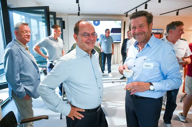 Christian Seigerschmidt mit dem Unternehmer Ulrich Reifenhäuser. | Foto: C. Seim/pro Troisdorf