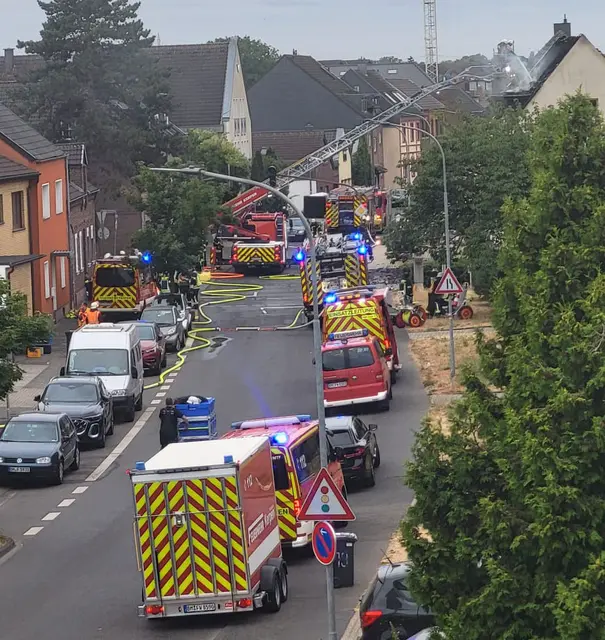 Bis zum Morgen dauerte der Großeinsatz der Kerpener Feuerwehr. | Foto: WP
