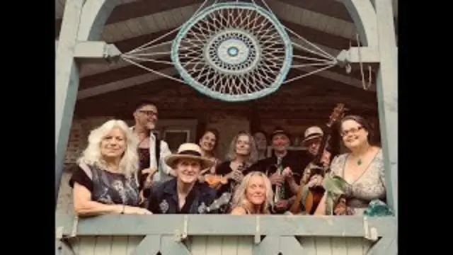 Foto: Fotos mit Dank und Genehmigung an alle Musiker "Der Wilde Ballon", Joachim Dette, Holger Schoeler, Raphael Winterbloom, Virtual Artists, Haus Eifgen, Adrian & Lisa Kunitz & das grandiose Eifgen-Team und Archiv
