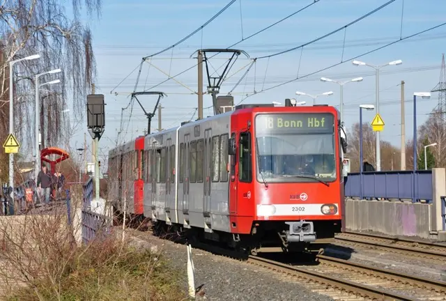 Die Strecke der Linie 18 wird im August zwischen Klettenberg und Bornheim drei Wochen lang gesperrt. Zudem wird der Haltepunkt Fischenich umfassend saniert. | Foto: Foto Brodüffel