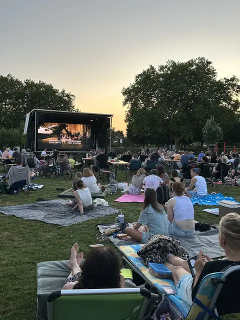 Das Open-Air-Kino im Sport- &amp; Bewegungspark erfreute sich schon im Vorjahr großer Beliebtheit. Der Eintritt ist frei.  | Foto: Stadt Elsdorf