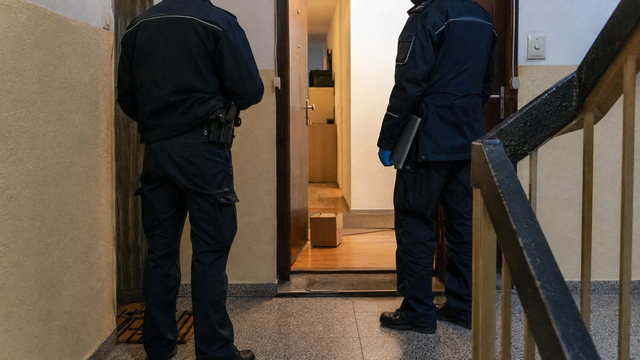 Das Bild zeigt nicht den realen Tatort oder Beteiligte. Symbolbild KI-generiert, kein echtes Foto. | Foto: KI-generiert mit ChatGPT/OpenAI