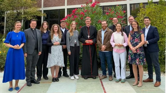 Kardinal Woelki mit dem Team des Church Planting. | Foto: Foto Erzbistum Köln