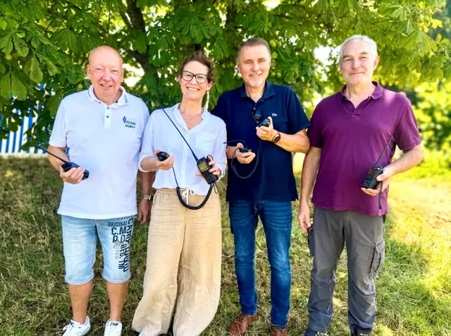 (v.l.): Der Ortsvereinvorsitzende G17 Frank Pustlauk, Rösraths stellvertretende Bürgermeisterin Andrea Lamberti, der Overather Bürgermeister Michael Eyer und der stellvertretende Ortsvereinvorsitzende G17 Roland Hück. Foto: Robert Scheuermeyer
