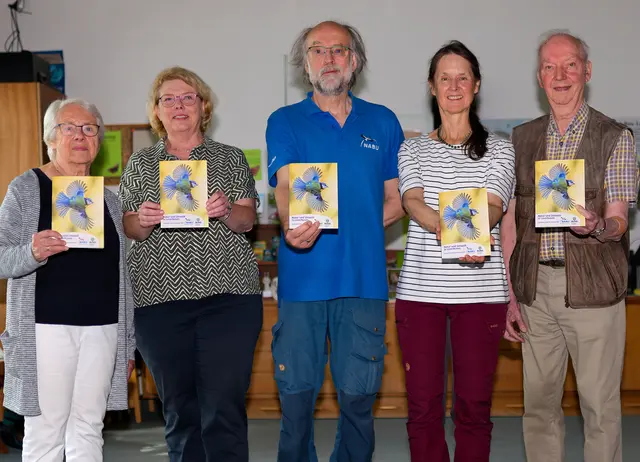 Sie stellten das neue Programm vor (v.l.): Ingrid Mayer (Sprecherin BUND), Ursel Tapernon-Franz (Sprecherin BUND), Hans-Martin Kochanek (NABU), Regine Kossler (Pressesprecherin NABU/BUND) und Erich Schulz (NABU). Foto: Kochanek