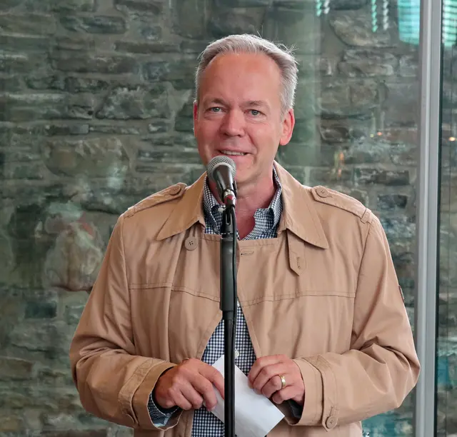 Zum hundertjährigen Bestehen des Museums Schloss Homburg beschrieb Landrat Klaus Grootens die Entwicklung des Museums, von einem kleinen Ausstellungsraum hin zu einem lebendigen Kulturort. | Foto: OBK
