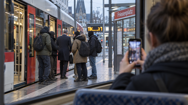 Das Bild zeigt nicht den realen Ort oder Beteiligte. Symbolbild KI-generiert, kein echtes Foto. | Foto: KI-generiert mit ChatGPT/OpenAI