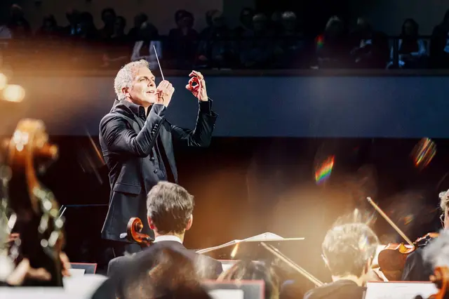 2027 jährt sich Beethovens Todestag zum 200. Mal. Das Beethoven Orchester Bonn feiert dieses besondere Jahr mit einem herausragenden Konzert unter der Leitung von Generalmusikdirektor Dirk Kaftan.  | Foto: nodesign