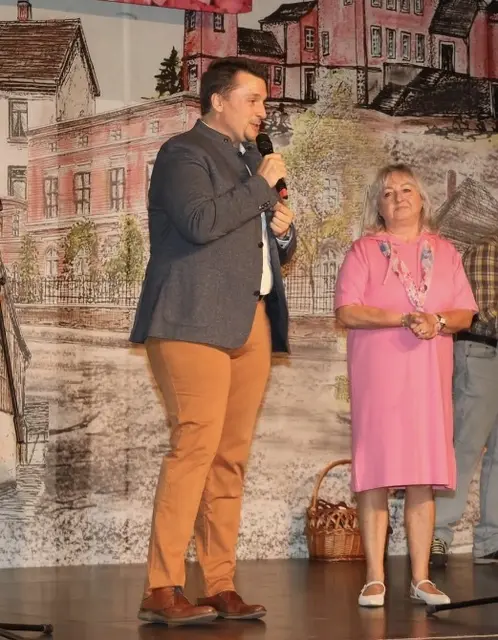 Bürgermeister Alexander Biber und Ortsvorsteherin Barbata Schwartz. | Foto: Stadt Troisdorf