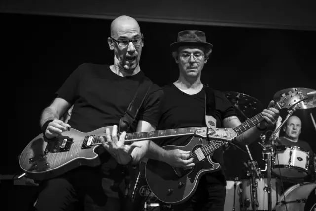 Vier Bands engagieren sich beim Benefizkonzert von Musiker helfen e.V. für die Arbeit von LEBENSFARBEN.  | Foto: Musiker helfen e.V.