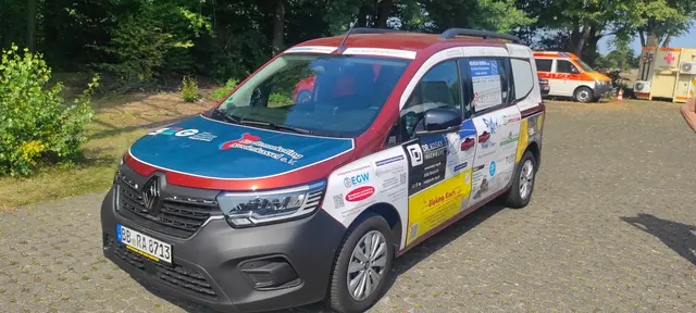 Dieses Fahrzeug wird als Arztbegleitfahrzeug genutzt. | Foto: Klinkhammers