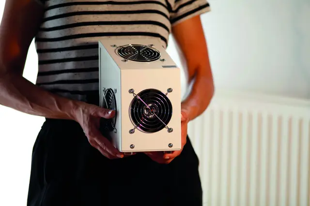 Kleine Lüfter unterstützen die Schimmelvorsorge in Raumecken und Nischen. Sie bringen die Raumluft in Bewegung und verbessern an schwer erreichbaren Stellen den Luft- und Wärmeaustausch. Foto: Mould-Ex/akz-o