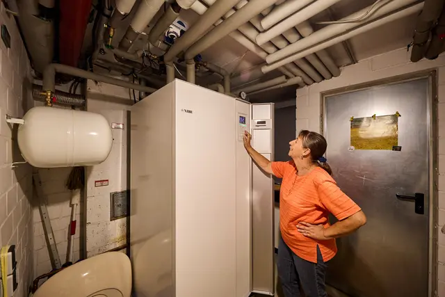 Worauf beim Heizen mit einer Wärmepumpe zu achten ist, spielt bei den Informationsangeboten im November ebenfalls eine Rolle. Foto: Rheinisch-Bergischer Kreis/Marcus Gloger