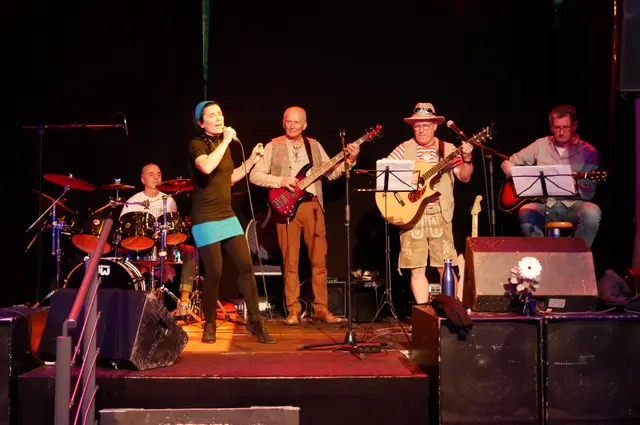 Die Band "Handler" im Oktober 2024 in Köln im Bogen 2 bei der Abschiedsparty von Stephan Rodtmann.  | Foto: Anita Brandtstäter