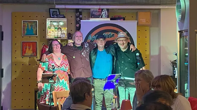 Appetite for Acoustic bei ihrem Debüt beim Brühler Kneipenfestival 2025 im status quodt.  | Foto: Josef Schmitz