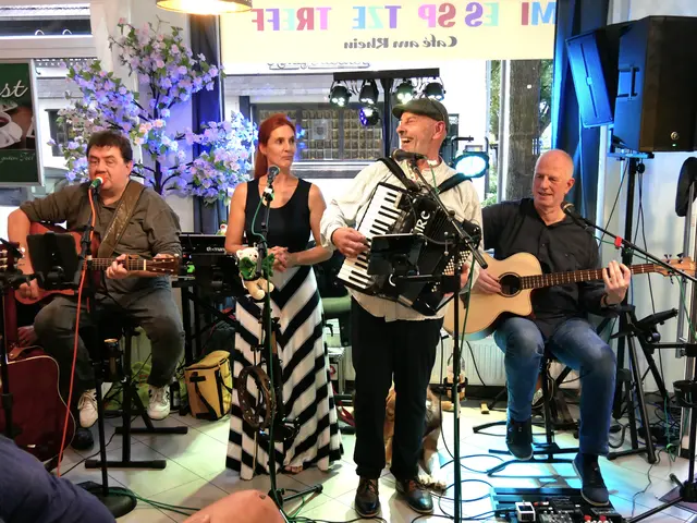 Celtic Fire bei ihrem ersten RheinKlang 669 Wohnzimmerkonzert in Mines Spatzentreff im August 2024. | Foto: Foto: Anita Brandtstäter