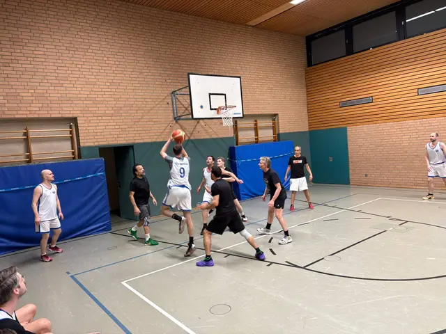 Beim TSV Glessen gibt es neben „Basketball für Kids“ jetzt auch eine Mixed-Mannschaft für Erwachsene und ältere Jugendliche. Gespielt wird „just for fun“ – neue Mitspieler können zum Probetraining zu den Trainingszeiten gern vorbeikommen.    | Foto: TSV Glessen