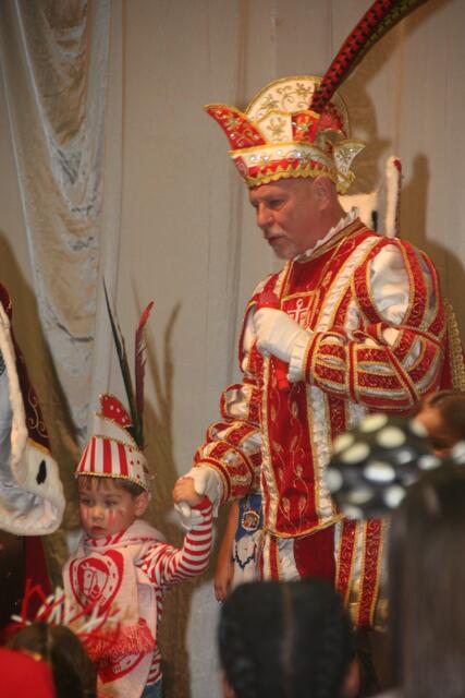 Prinz Marc Dreigestirn der Altgemeinde Rodenkirchen ( Müller ) mit dem wohl jüngsten Prinzenanwärter ( Emil, 3 Jahre ) der Karnevalistischen Zukunft 