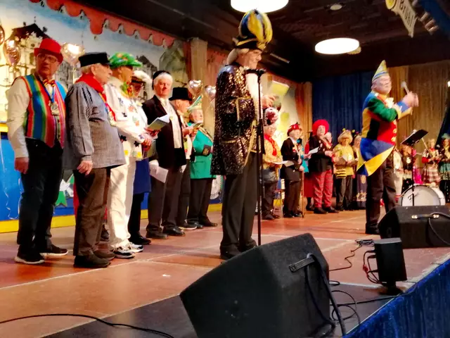 Mit Freude, Freude geben, der Senat-Chor&amp;Freunde.  | Foto: Heike Löhrer